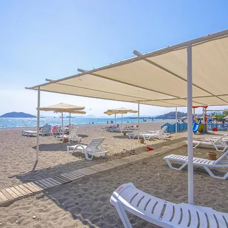 Sunset Beach Club Aqualettings Mermaid 43 *